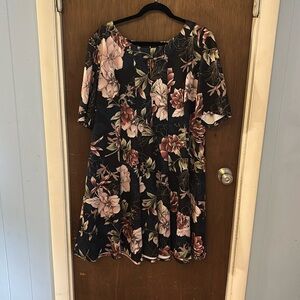 Women’s fit and flare short sleeved dress